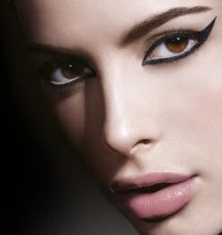 Maybelline Lasting Drama 24H Eyeliner - 4 Crushed Emerald -Cosmetica Winkel 1136x1200