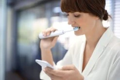 Philips Sonicare DiamondClean 9000 HX9911/94 - Luxe Elektrische Tandenborstel - Wit En Rosé Goud 23 Philips Sonicare DiamondClean 9000 HX9911/94 - Luxe Elektrische Tandenborstel - Wit En Rosé Goud -Cosmetica Winkel 1200x800 3