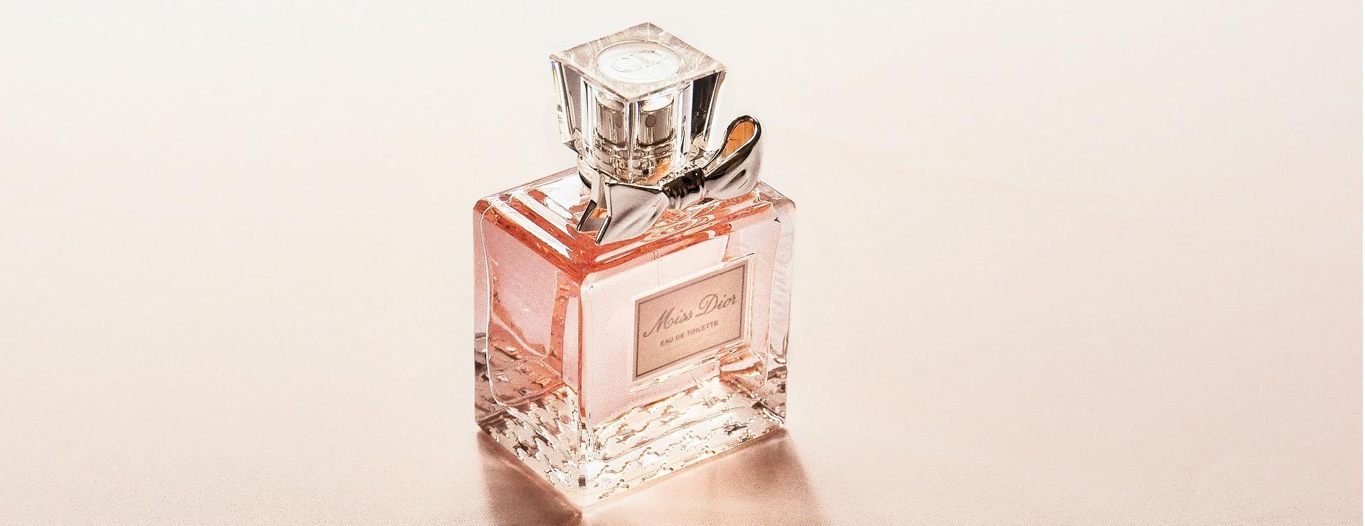 Cosmetica Winkel -Cosmetica Winkel perfume 2574073 1920 1